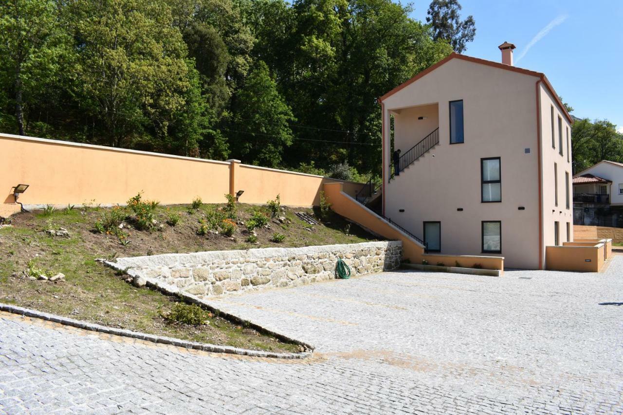Apartamentos Compostela Lobios Εξωτερικό φωτογραφία